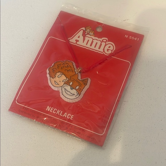 Annie Other - Annie Red Necklace for Kids vintage 1981 new